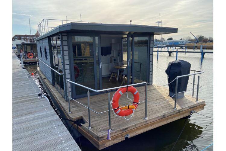 Hausboot Fjord Vela Mit Biosauna In Barth Zewnętrze zdjęcie