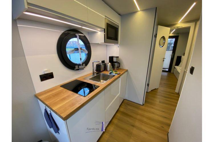 Hausboot Fjord Vela Mit Biosauna In Barth Zewnętrze zdjęcie